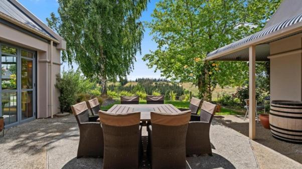 Hawkdun Rise Vineyard & Accommodation Alexandra Bagian luar foto