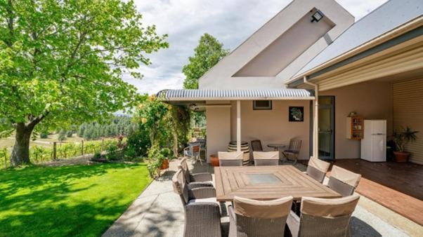 Hawkdun Rise Vineyard & Accommodation Alexandra Bagian luar foto